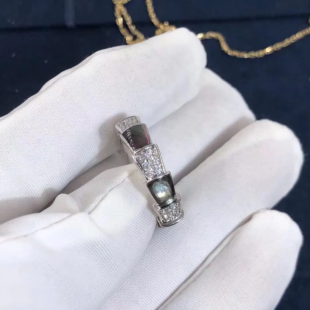 Кольцо Bulgari Serpenti /белое золото, серый перламутр, бриллианты/