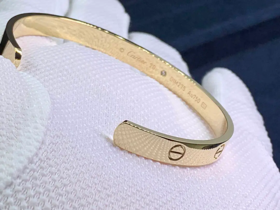 Браслет Cartier Love с открытой манжетой /1 бриллиант, желтое золото/ 7