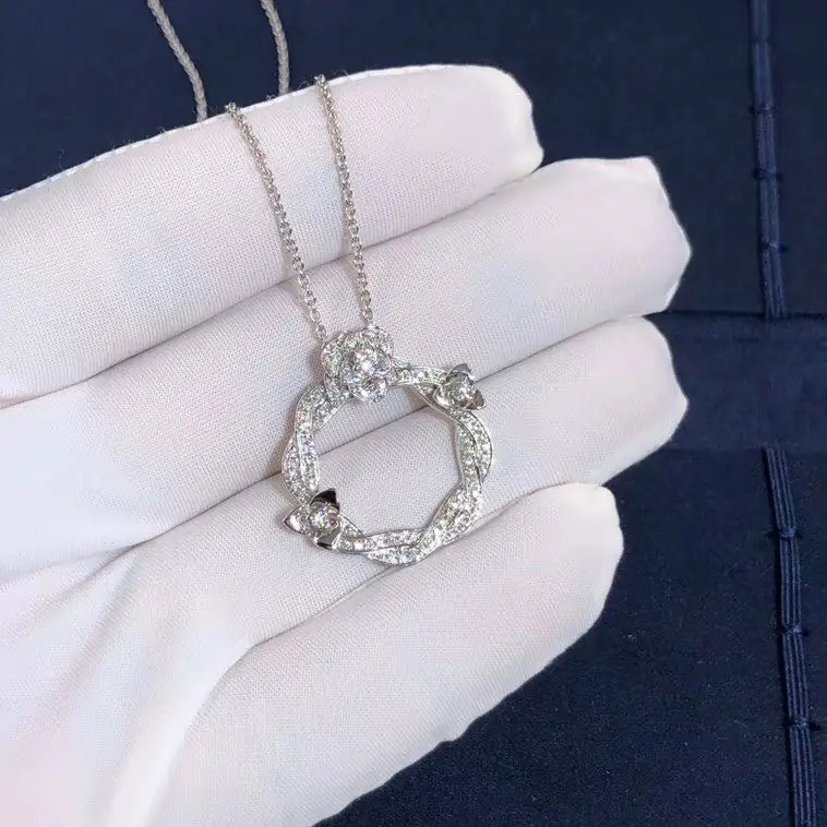Подвеска Piaget Rose /бриллианты, белое золото/