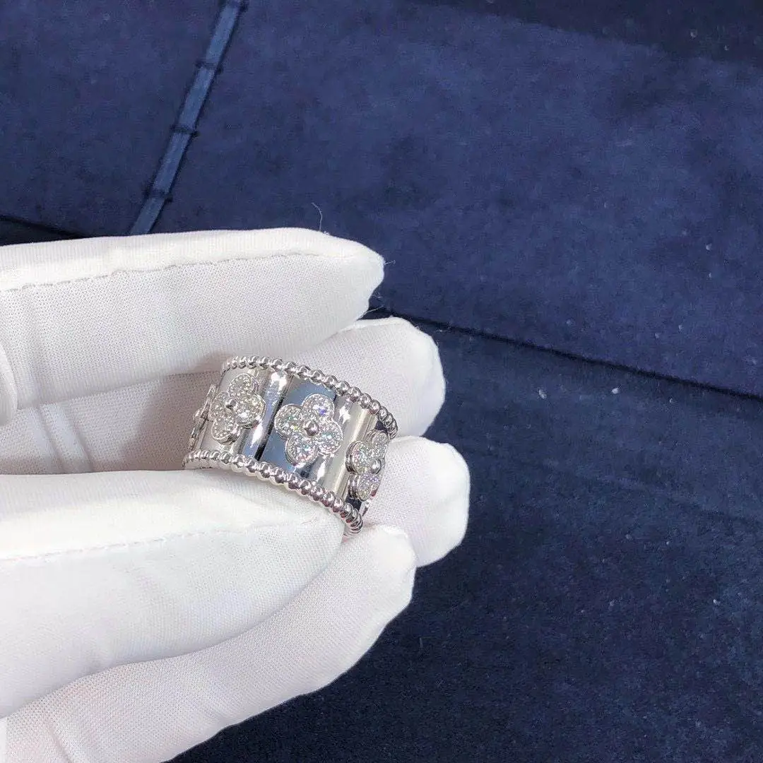 Кольцо Van Cleef &amp; Arpels Perlée Clovers /бриллианты, белое золото/