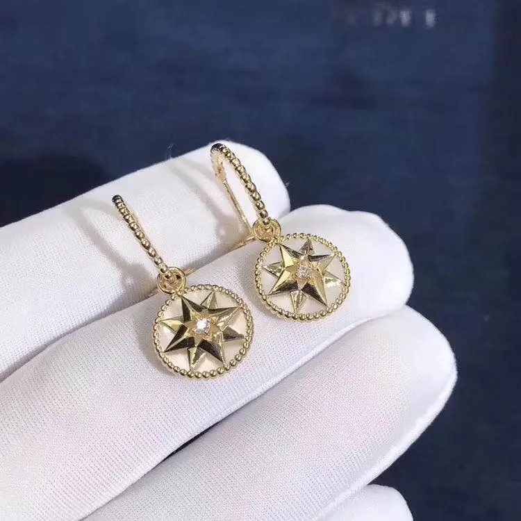 Серьги Dior Rose Des Vents /перламутр, желтое золото, бриллианты/