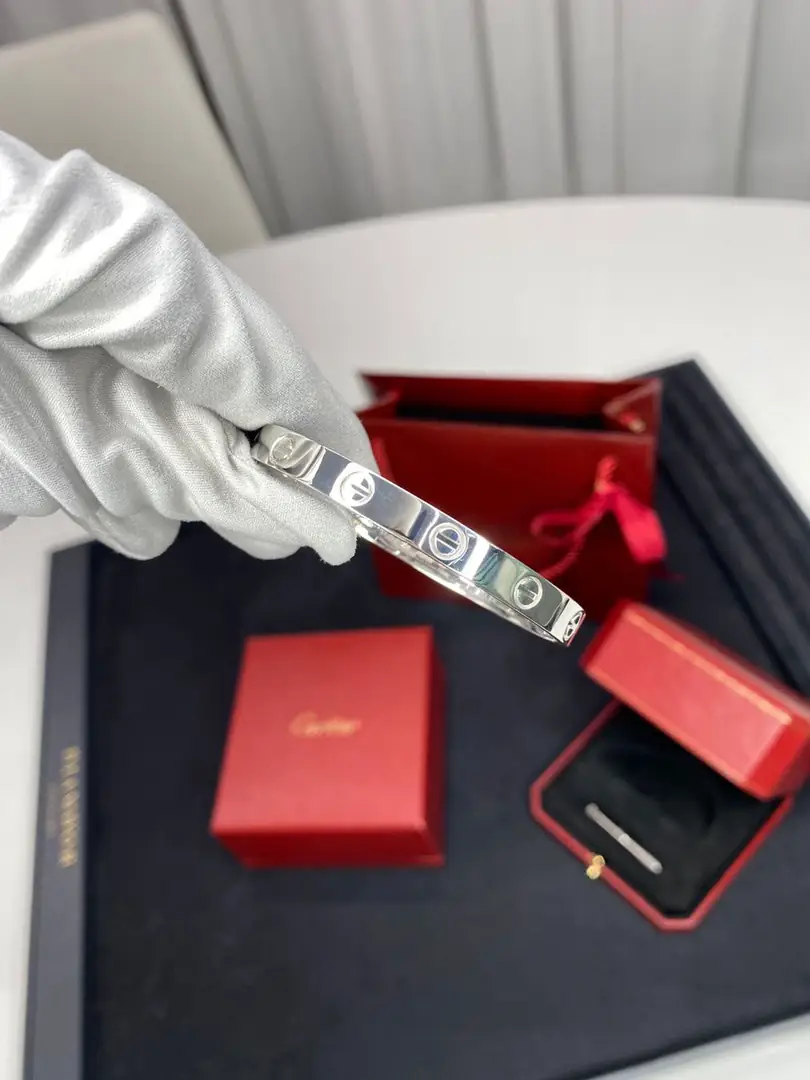 Браслет Cartier Love белое золото, без бриллиантов 5