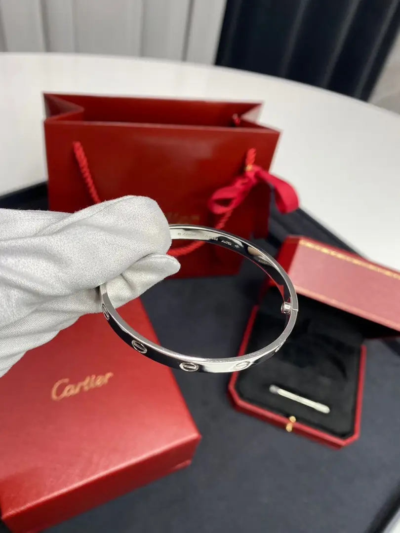 Браслет Cartier Love белое золото, без бриллиантов 6