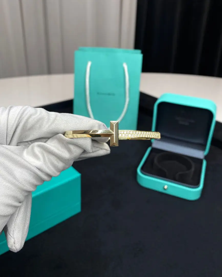 Браслет Tiffany T желтое золото, бриллианты