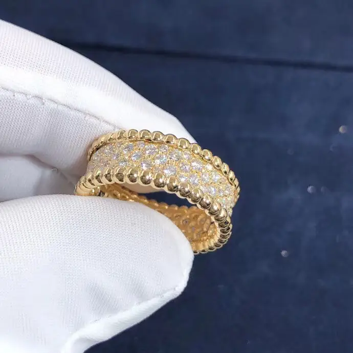 Кольцо Van Cleef & Arpels Perlée /бриллианты, желтое золото/
