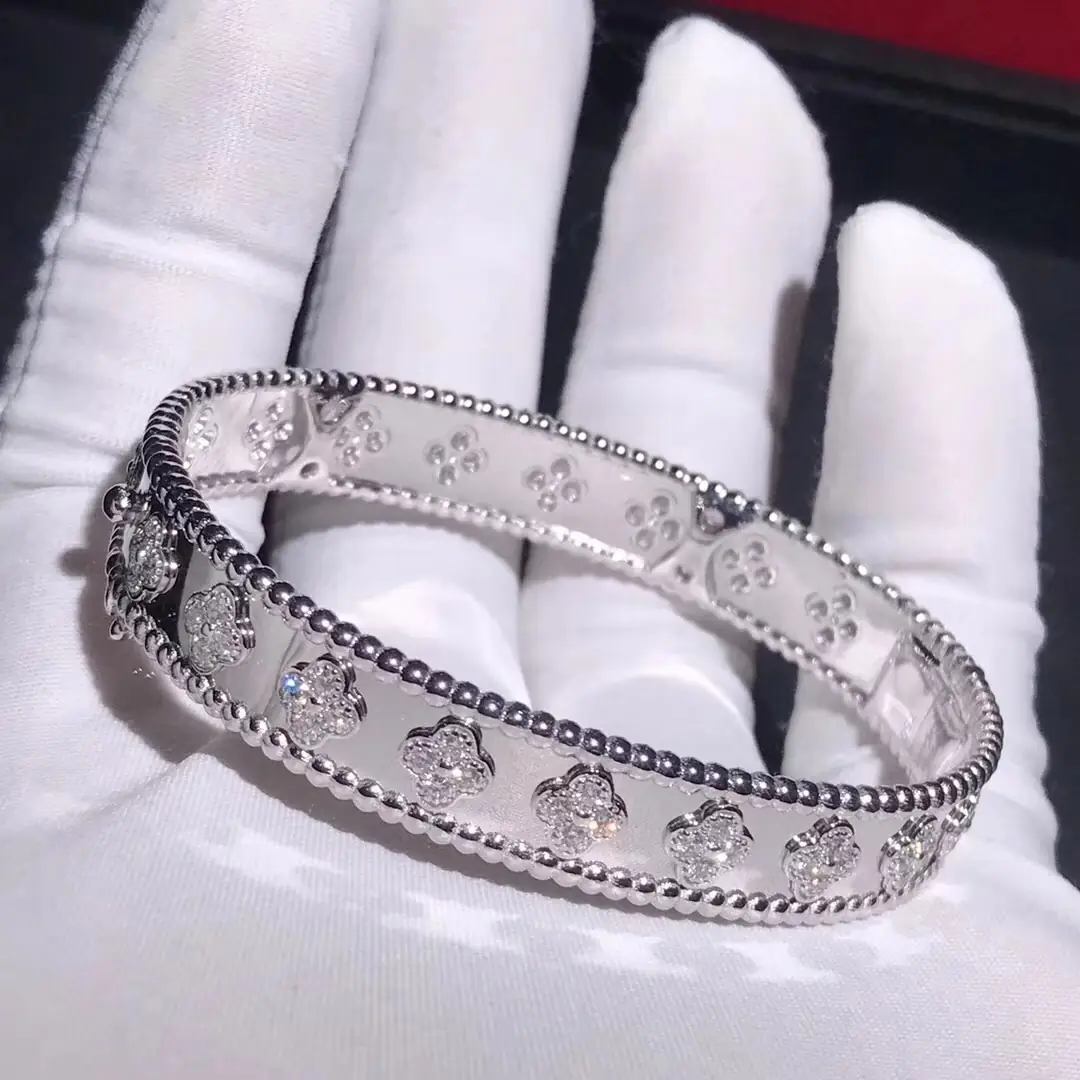 Браслет Van Cleef &amp; Arpels Perlée Clover Diamond /бриллианты, белое золото/ 3