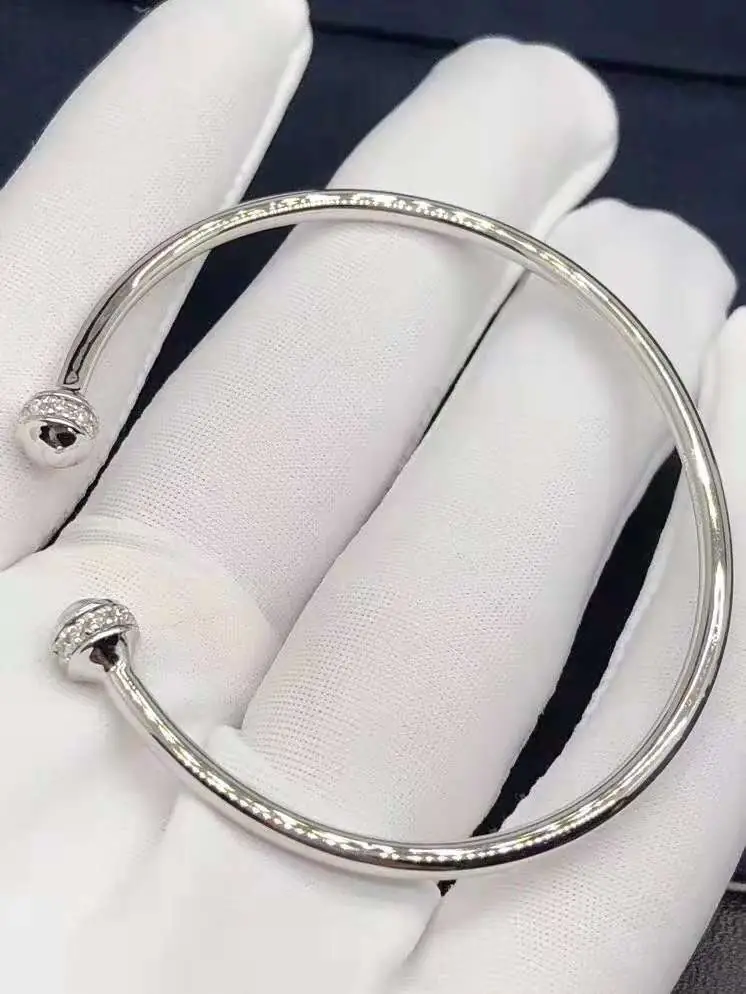 Браслет Piaget Possession Open Bangle /белое золото, бриллианты/ 3