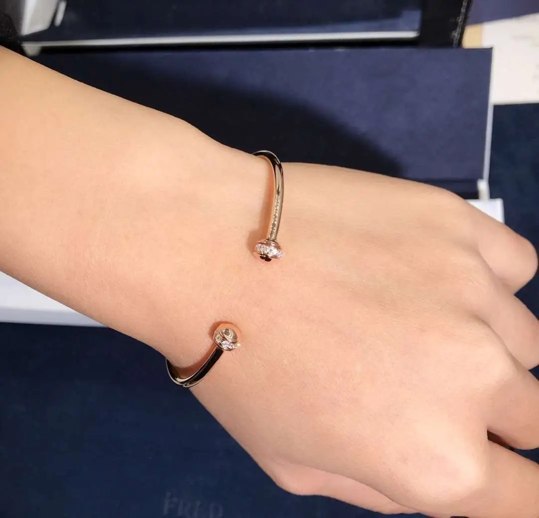 Браслет Piaget Possession Open Bangle /бриллианты, розовое золото/ 5