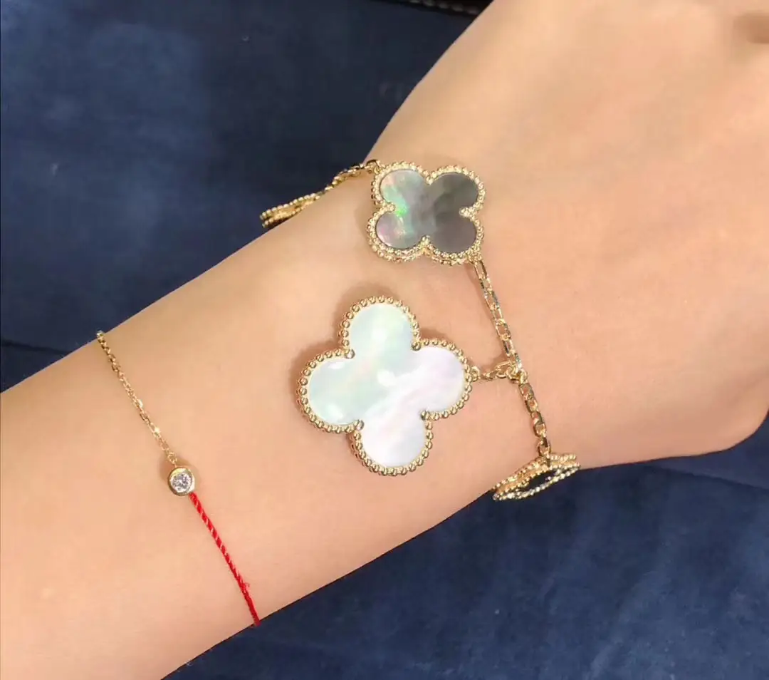 Браслет Van Cleef & Arpels Magic Alhambra 5 мотивов /желтое золото, перламутр, оникс/ 7