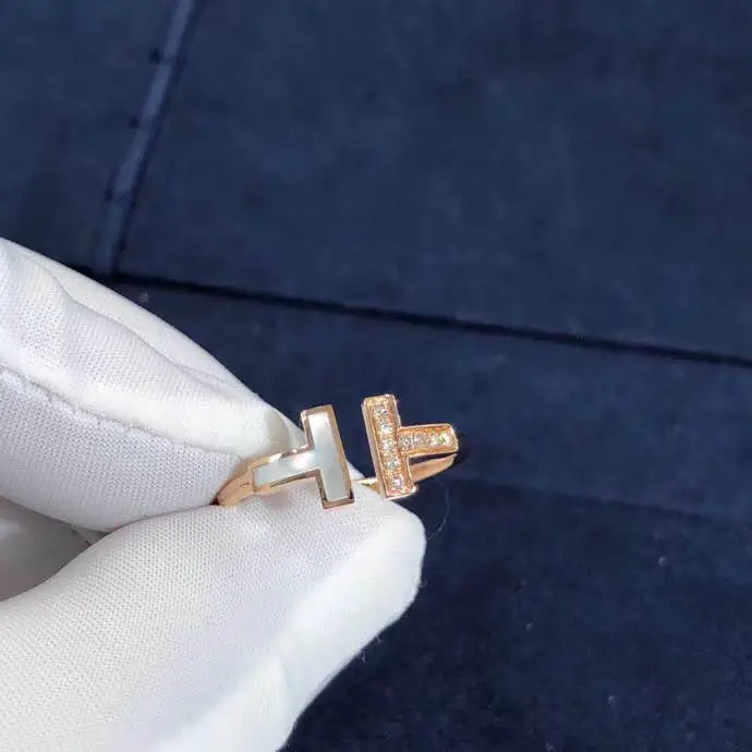 Кольцо Tiffany T Wire  /бриллианты, перламутр, розовое золото/
