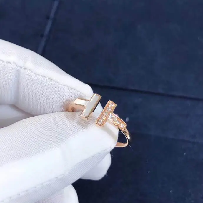 Кольцо Tiffany T Wire  /бриллианты, перламутр, розовое золото/
