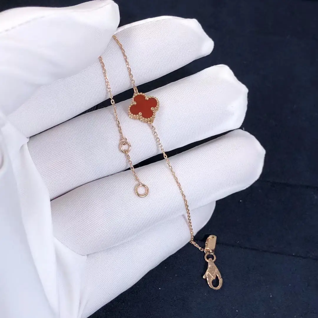 Браслет Van Cleef & Arpels Sweet Alhambra /сердолик, желтое золото/