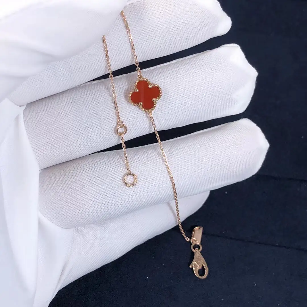 Браслет Van Cleef & Arpels Sweet Alhambra /сердолик, желтое золото/