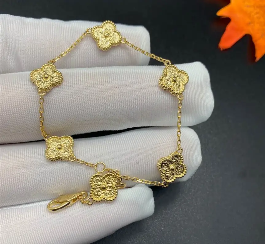 Браслет Van Cleef &amp; Arpels Sweet Alhambra 6 мотивов /желтое золото/