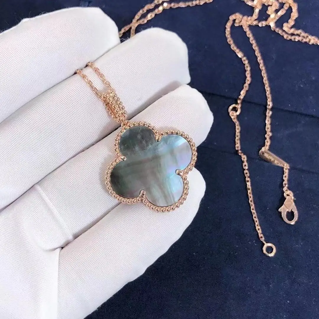 Подвеска Van Cleef Arpels Magic Alhambra /розовое золото, серый перламутр/