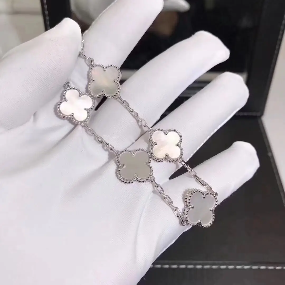 Винтажный Браслет Van Cleef &amp; Arpels Alhambra 5 мотивов /белое золото, перламутр/