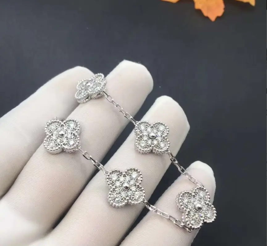 Браслет Van Cleef &amp; Arpels Alhambra 5 мотивов /белое золото, бриллианты/
