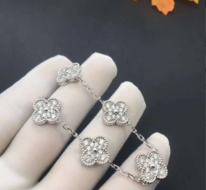 Браслет Van Cleef &amp; Arpels Alhambra 5 мотивов /белое золото, бриллианты/