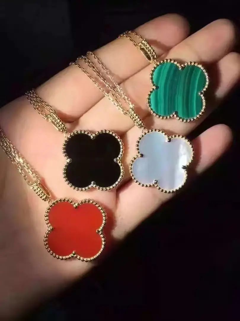 Подвеска  Van Cleef & Arpels Magic Alhambra /черный оникс, желтое золото/ 3