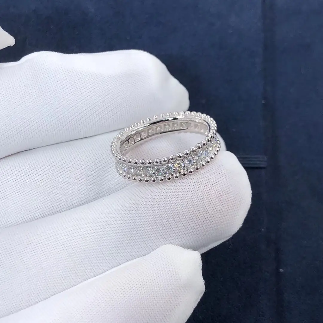 Кольцо Van Cleef & Arpels Perlée с бриллиантами в 1 ряд /белое золото/ 2