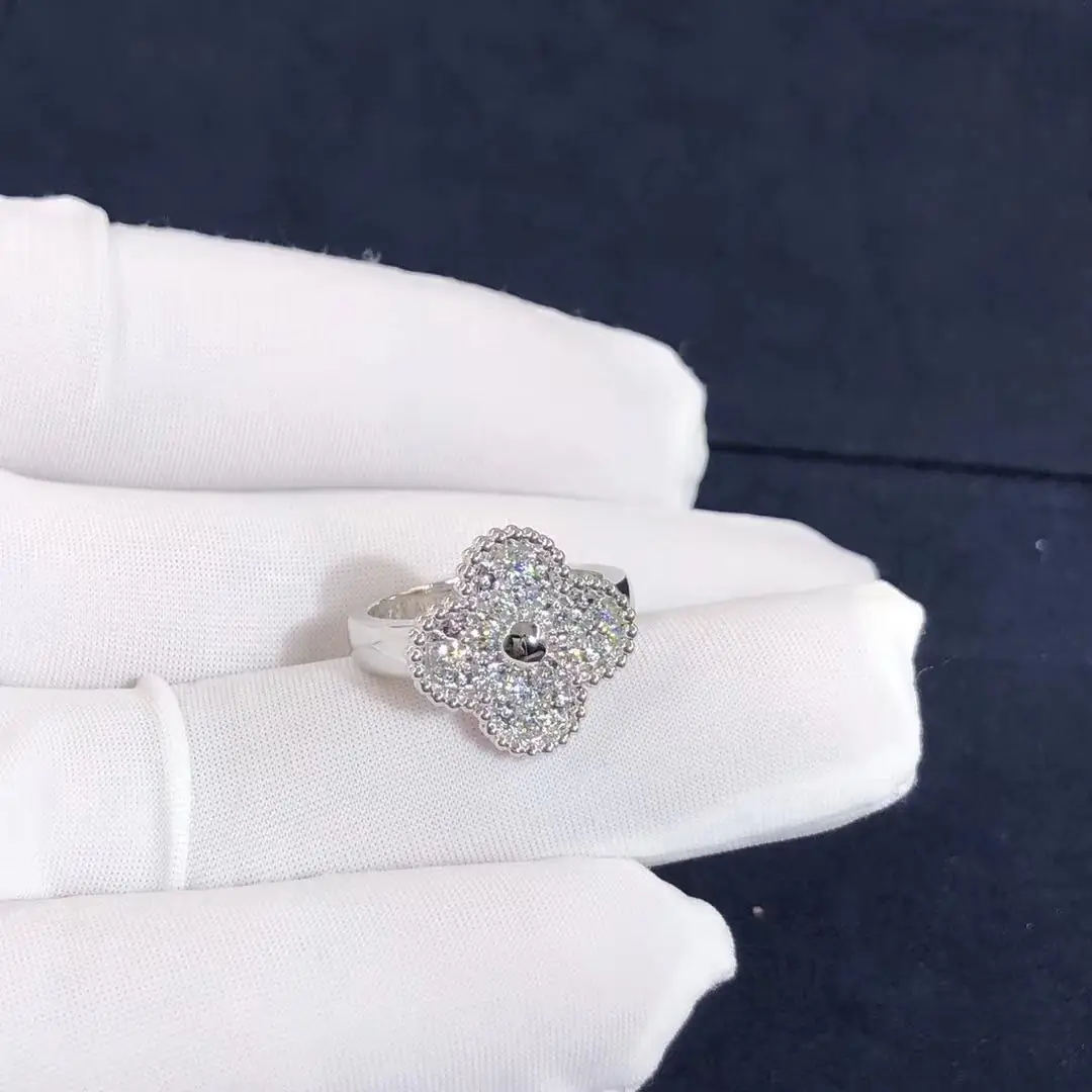 Кольцо Van Cleef &amp; Arpels Alhambra /белое золото, бриллианты/