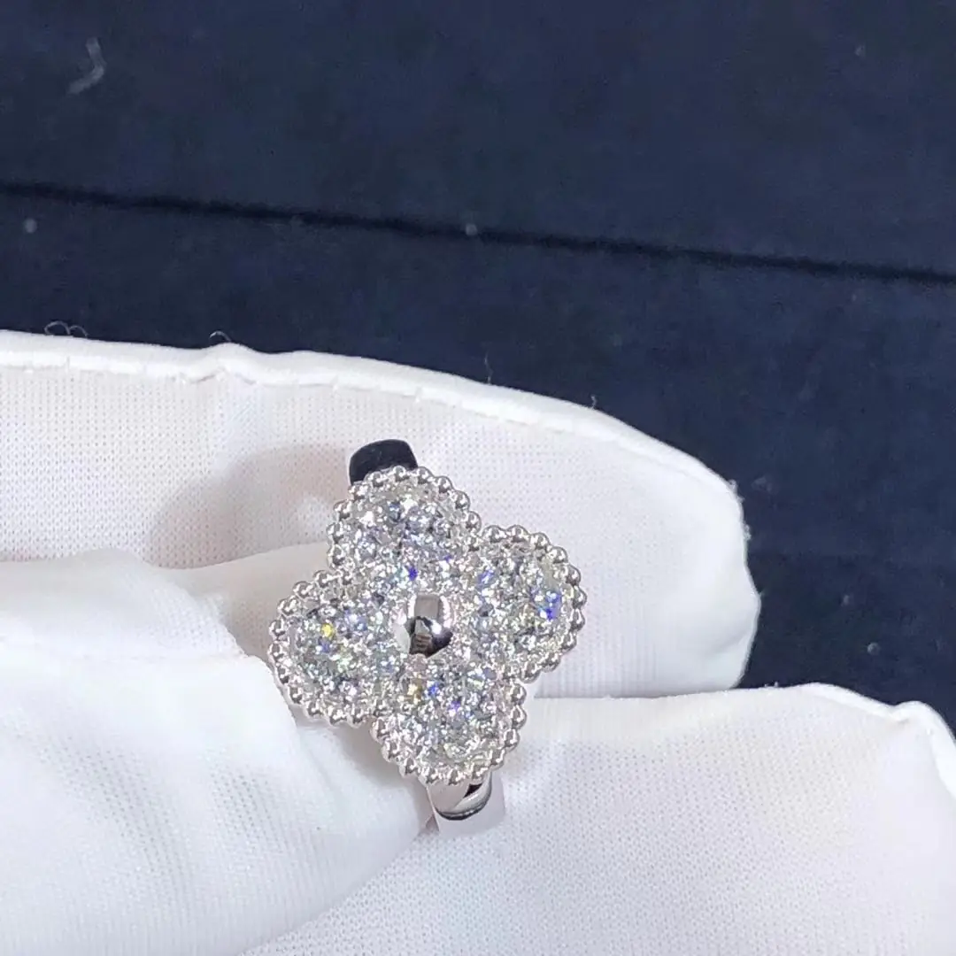 Кольцо Van Cleef &amp; Arpels Alhambra /белое золото, бриллианты/