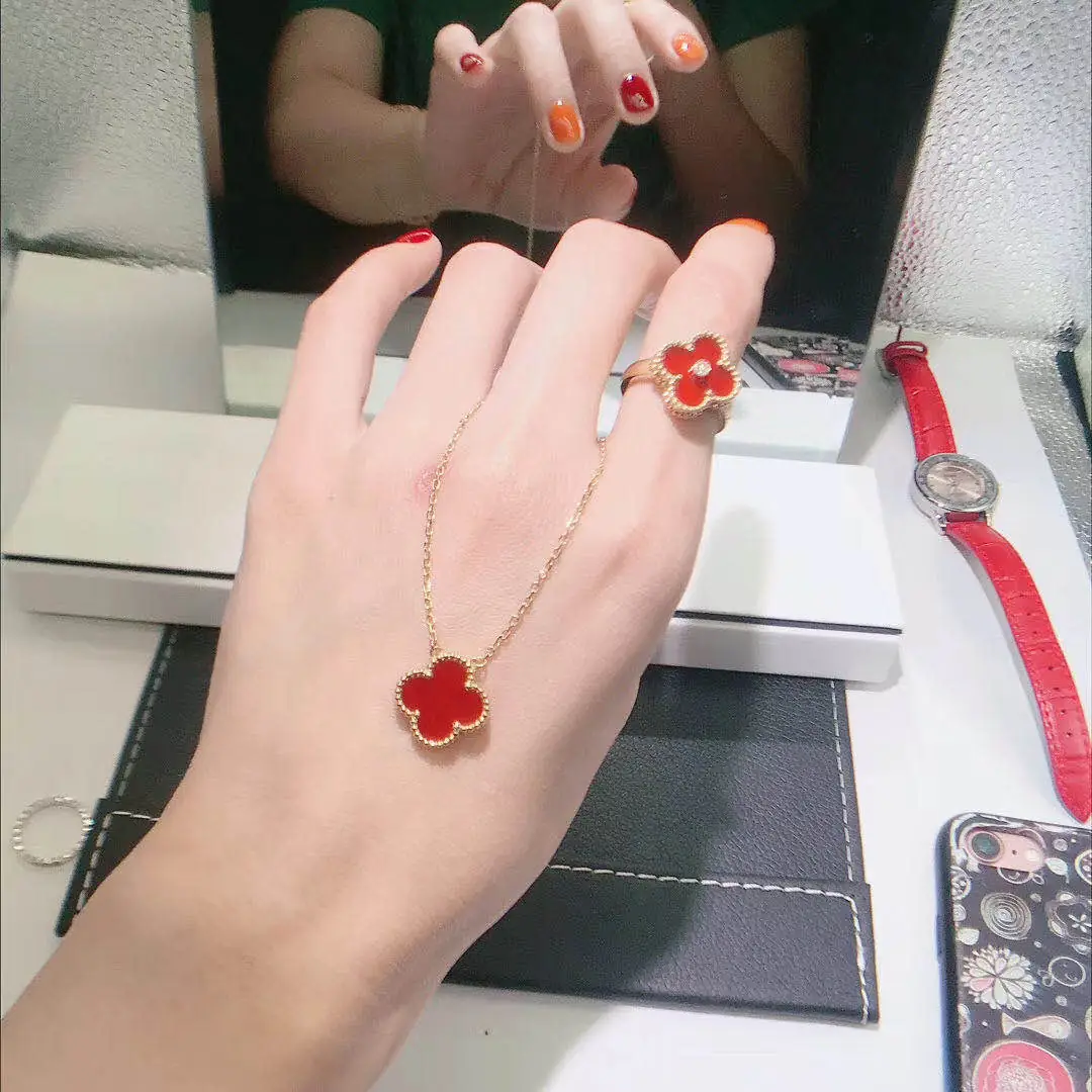 Кольцо Van Cleef & Arpels /желтое золото, сердолик, бриллиант/ 5