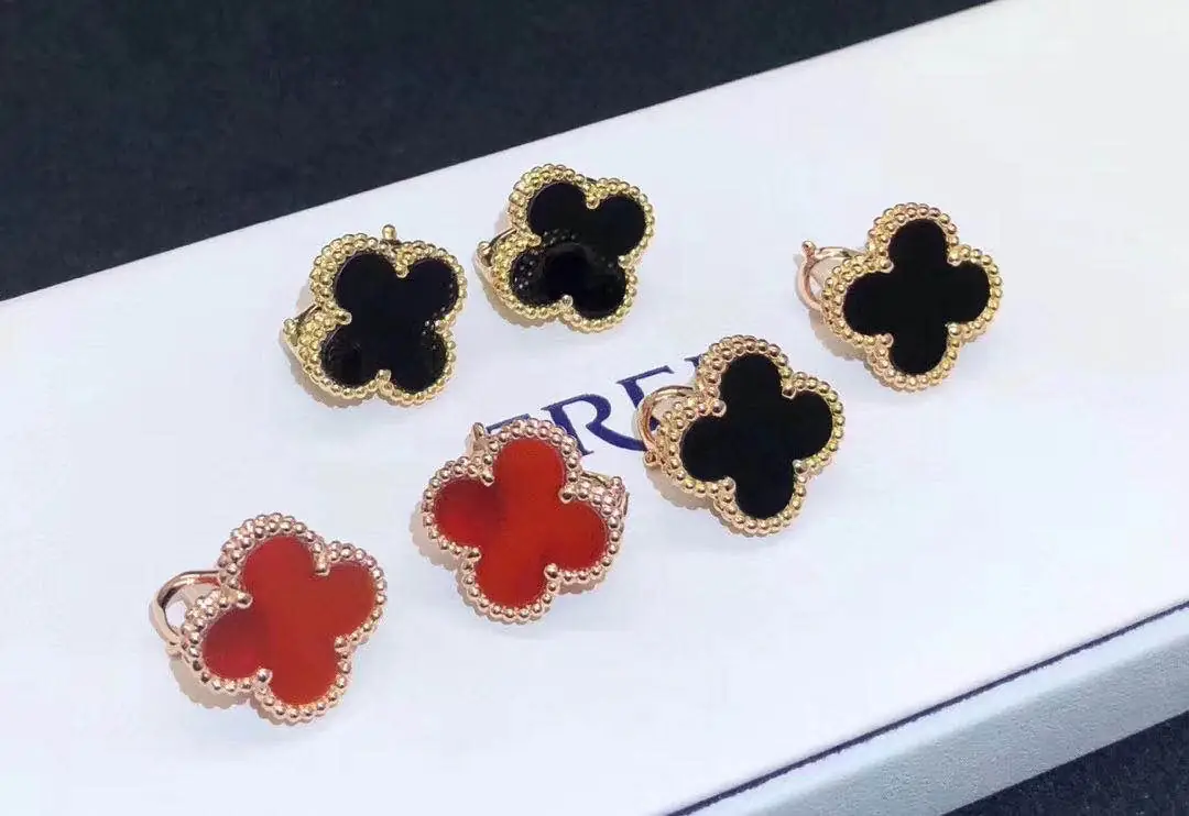 Серьги Van Cleef &amp; Arpels /черный оникс, желтое золото/