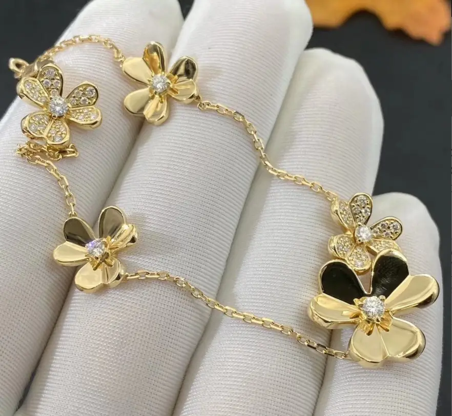 Браслет Van Cleef & Arpels Frivole /бриллианты, желтое золото/ 3