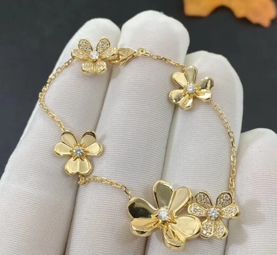 Браслет Van Cleef & Arpels Frivole /бриллианты, желтое золото/ 4