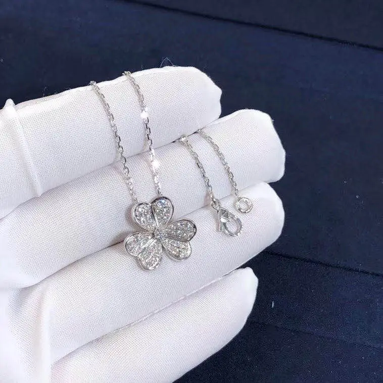 Подвеска Van Cleef &amp; Arpels Frivole /бриллианты, белое золото/