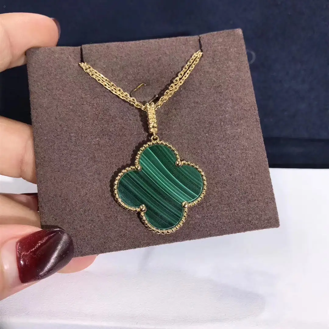 Подвеска Van Cleef &amp; Arpels Magic Alhambra /малахит, желтое золото/