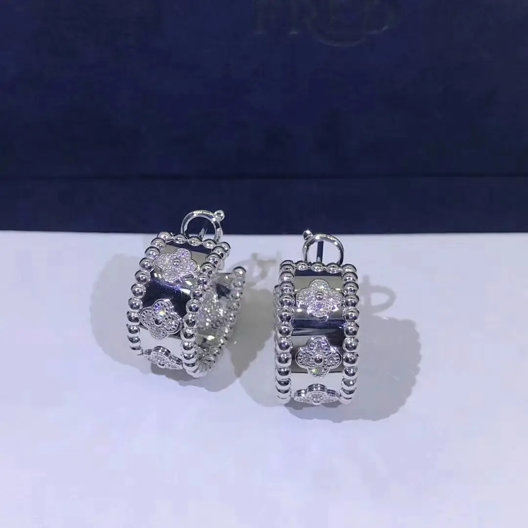 Серьги-кольца Van Cleef & Arpels Perlée Clover /бриллианты, белое золото/ 3