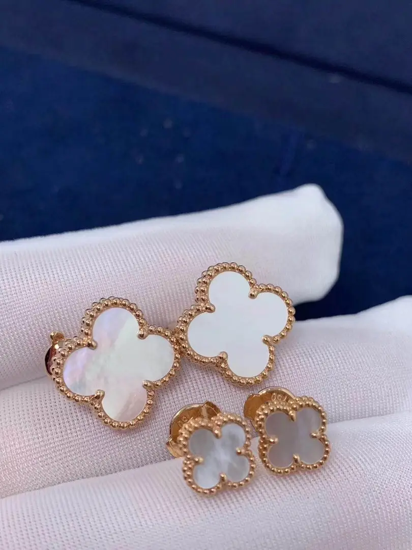 Серьги Van Cleef & Arpels Sweet Alhambra /перламутр, желтое золото/ 6