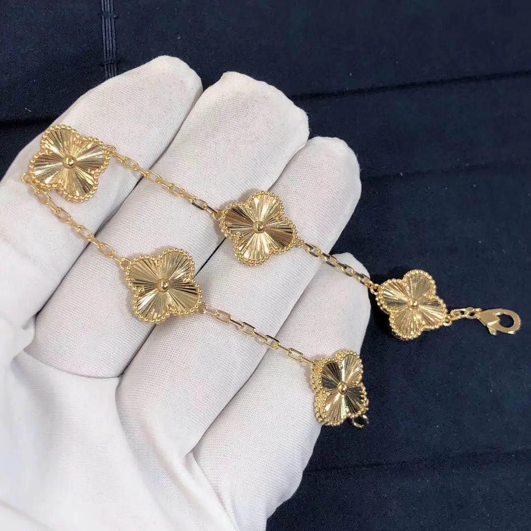 Браслет Van Cleef & Arpels Vintage Alhambra с 5 мотивами /желтое золото/ 1