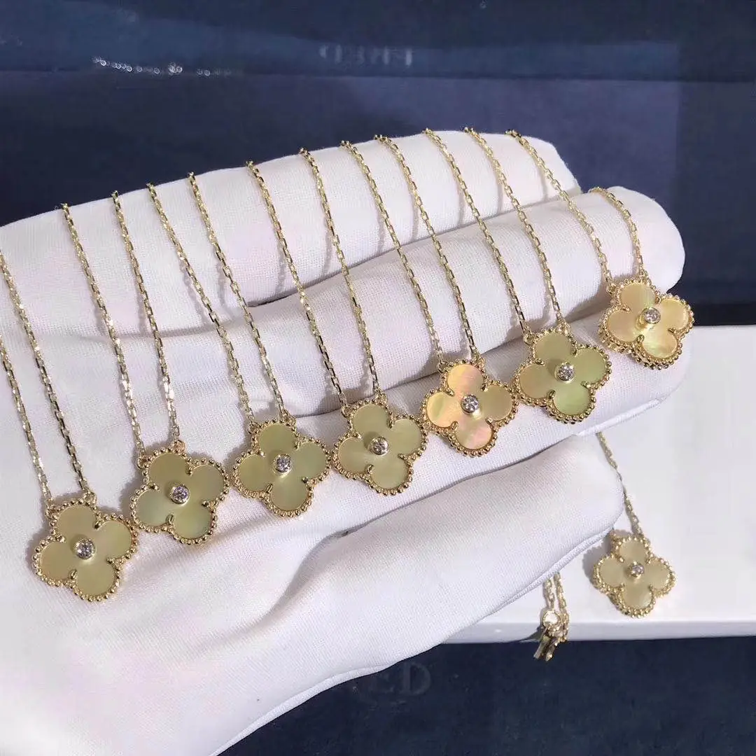 Подвеска Van Cleef & Arpels Vintage Alhambra /желтое золото, перламутр, бриллиант/ 7