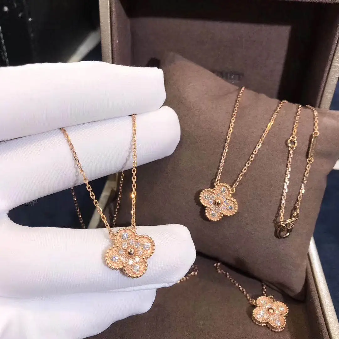 Подвеска Van Cleef Vintage Alhambra /бриллианты, розовое золото/